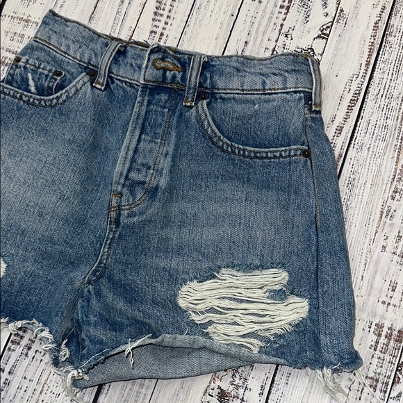 BDG Pax Denim Distressed Women's Shorts‎ Sz. W26 - Picture 3 of 7